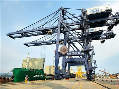 CICT đón tàu RINA SEA chở 6.000 tấn vôi bịch cập cảng