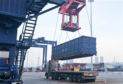 CICT News - Giá vàng trong nước và thế giới thi nhau lập đỉnh